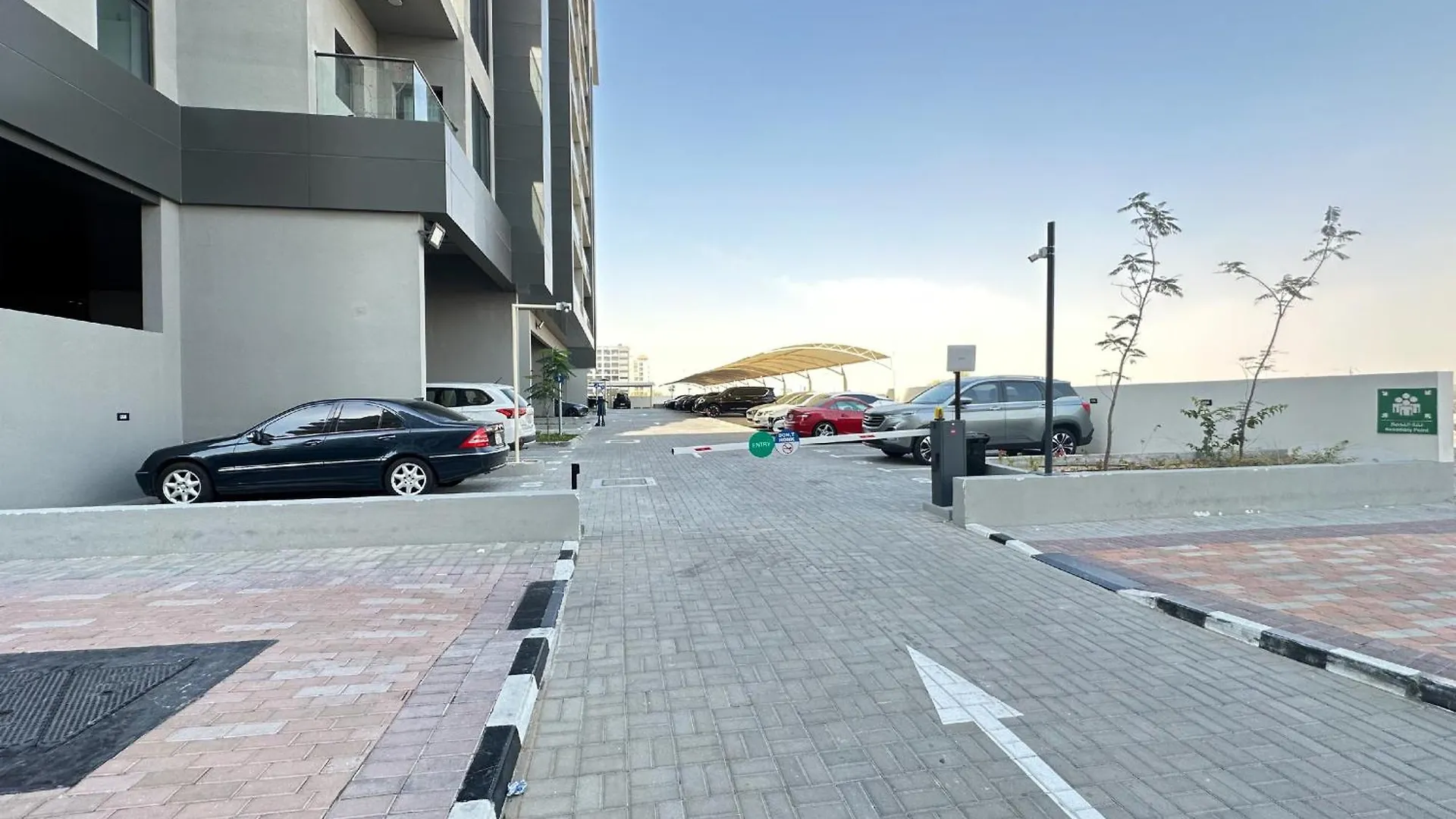 Elegant 1-Bedroom Apartment In Dubai Silicon Oasis - By Alphatel Vacations